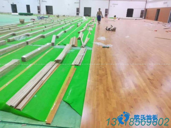 龍口藍(lán)羽俱樂部運(yùn)動木地板多少錢一平